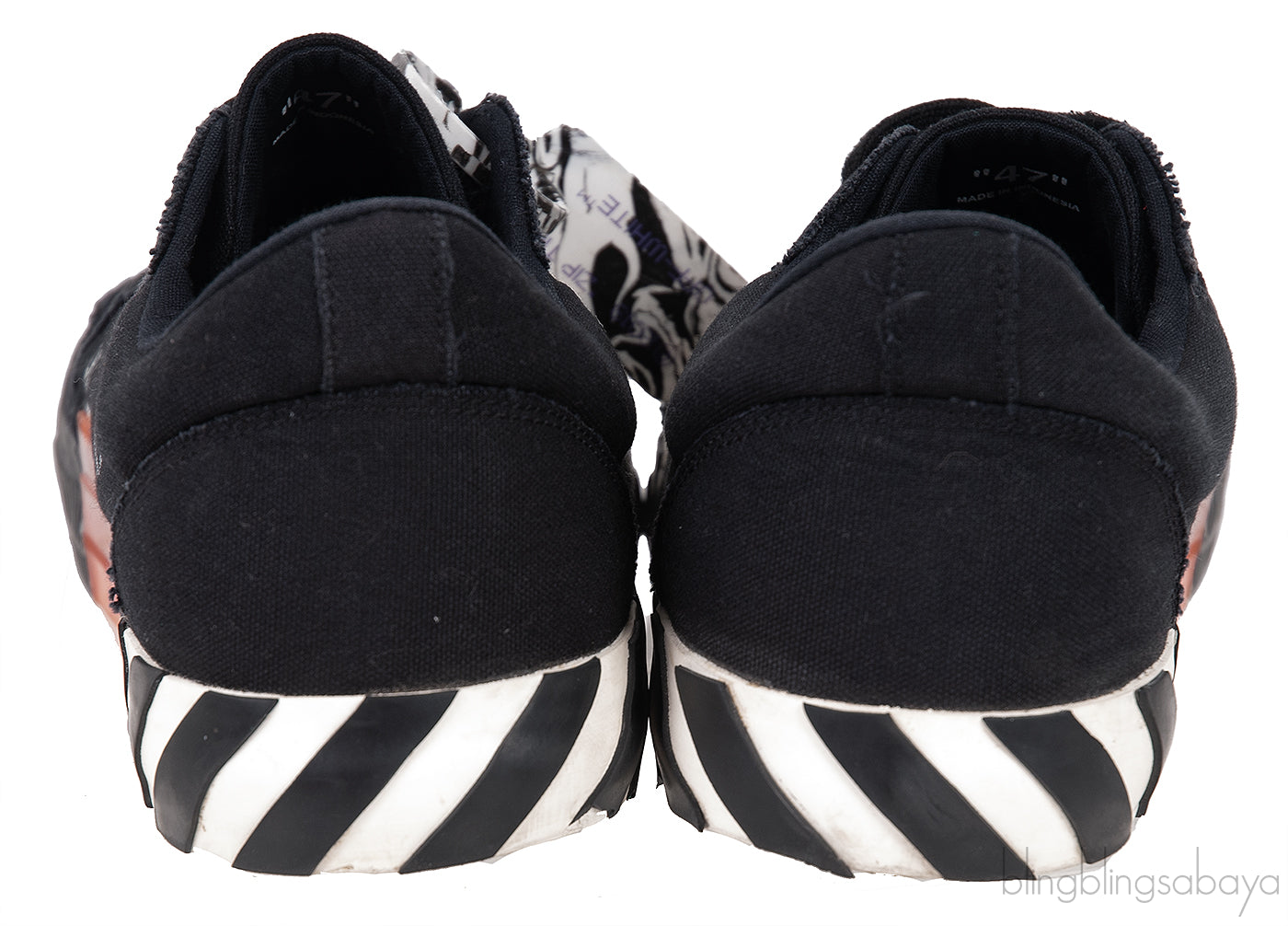 Black Canvas Men\'s Sneaker