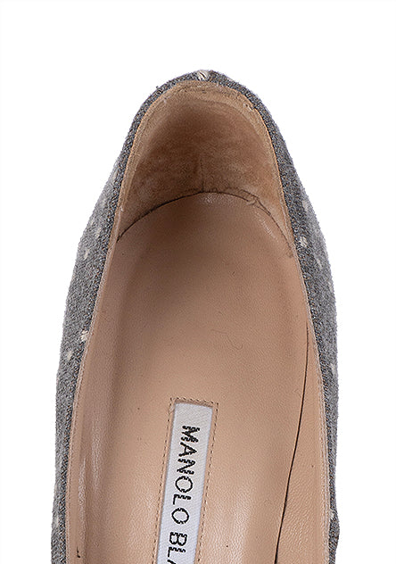 Manolo Blahnik Grey Polka Dot Pointed Toe Heels