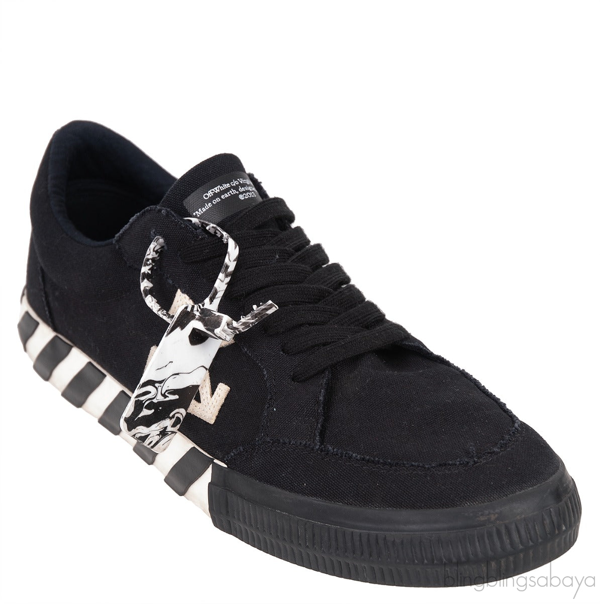 Black Canvas Men\'s Sneaker