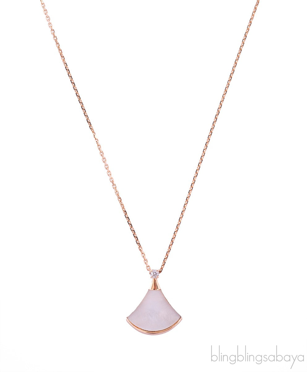 Diva\'s Dream Mother of Pearl YG Necklace