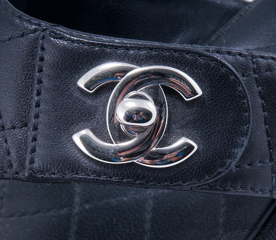 CC Logo Thong Quilted Sandals