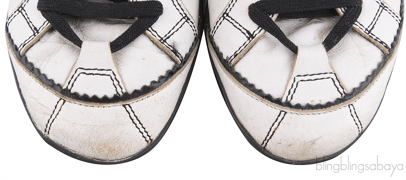 Low Top D-Logo Sneakers