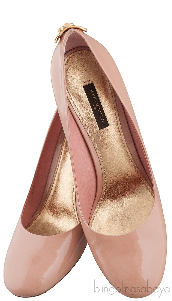 Beige Rose Round Toe Pumps