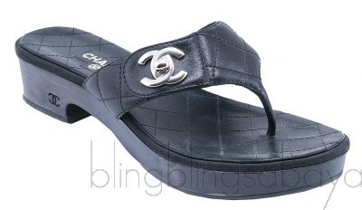 CC Logo Thong Quilted Sandals